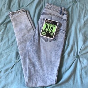 Refuge mid rise jeans